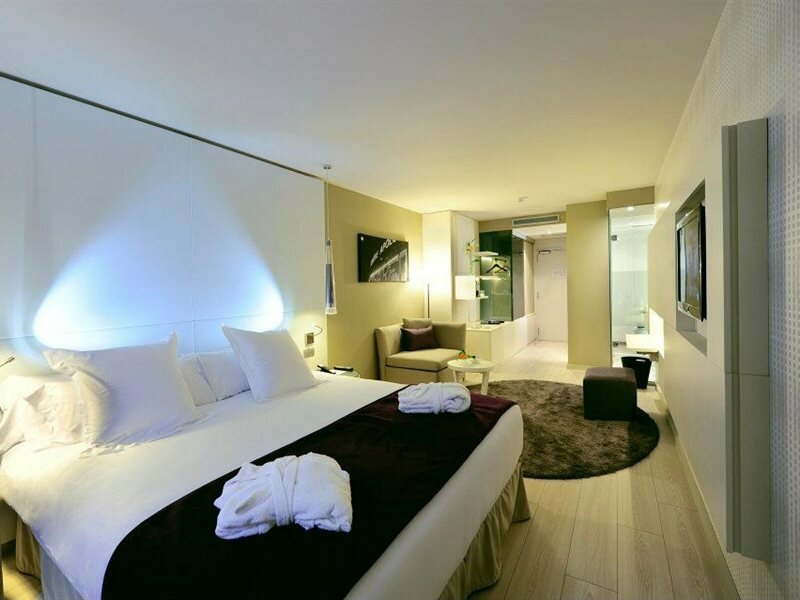 Фото Grums Barcelona Hotel & SPA