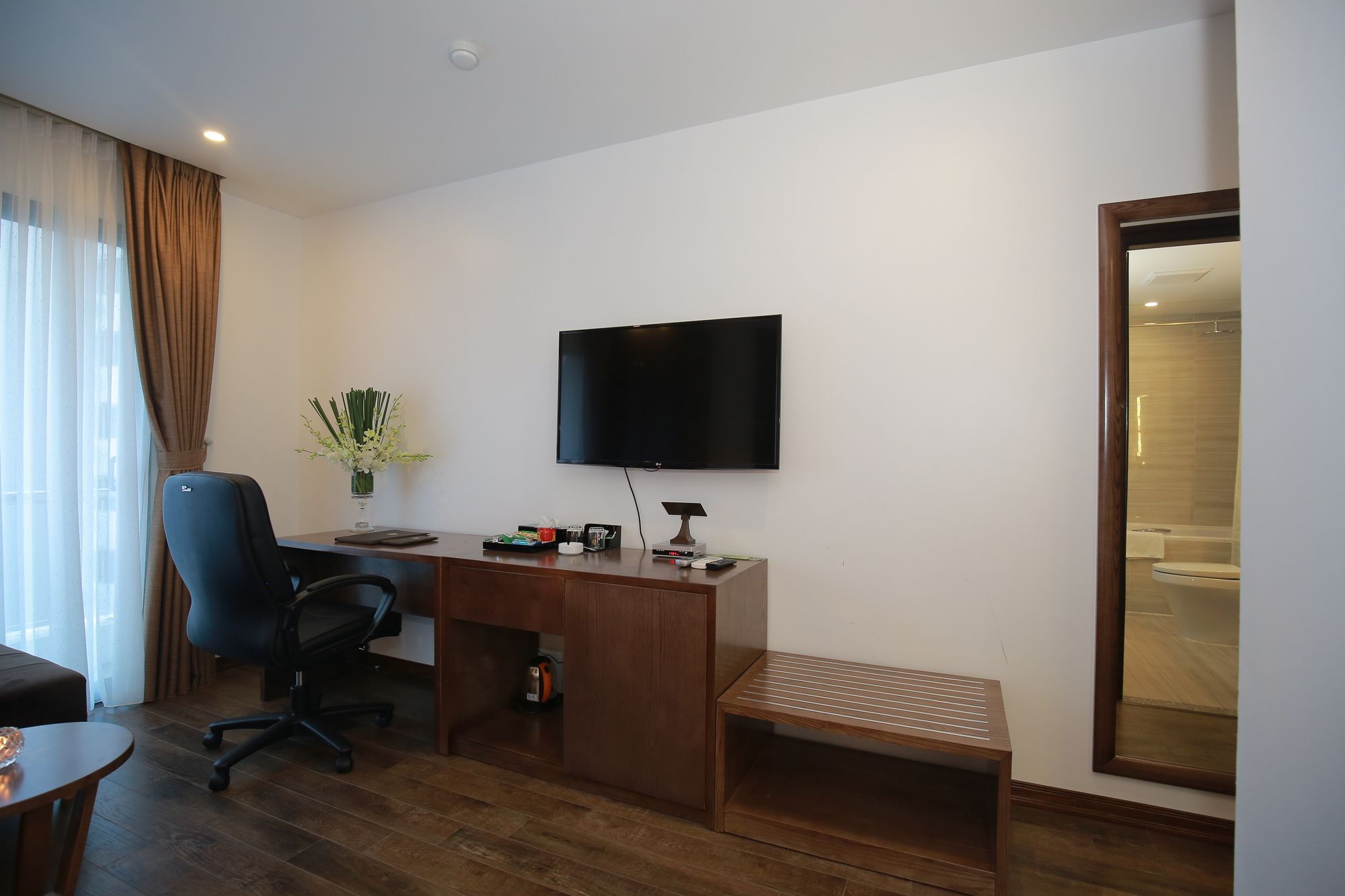 Фото Inearth Hotel Hanoi