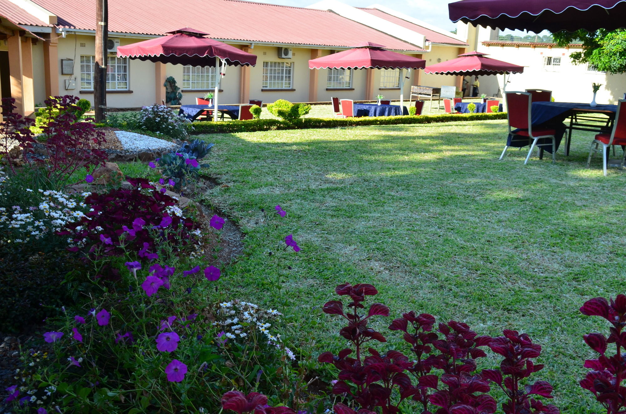 Фото Riverside Hotel and Conference Centre