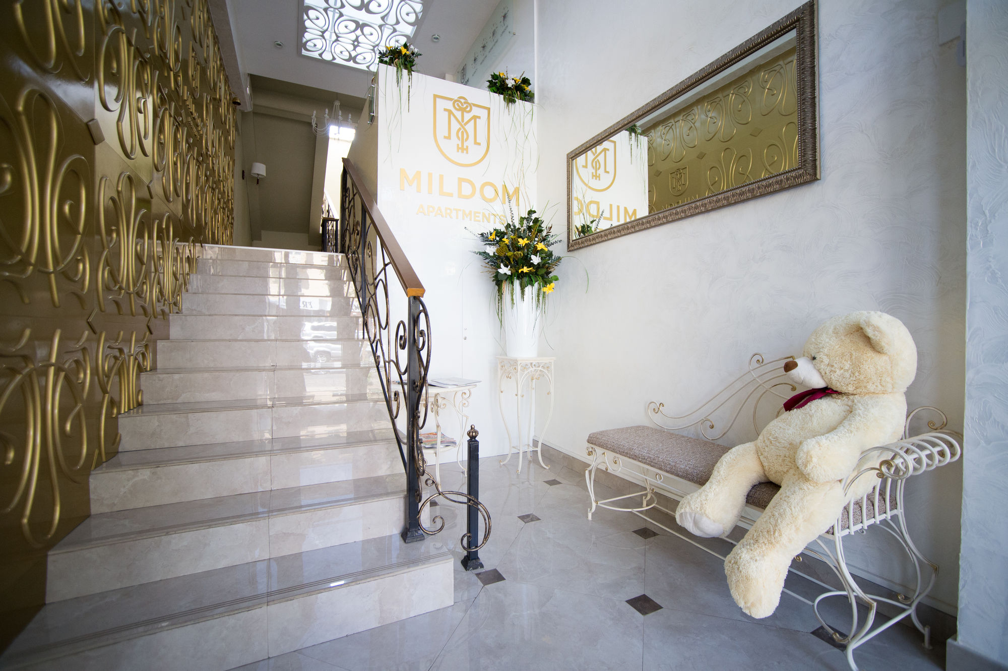 Фото Mildom Hotel