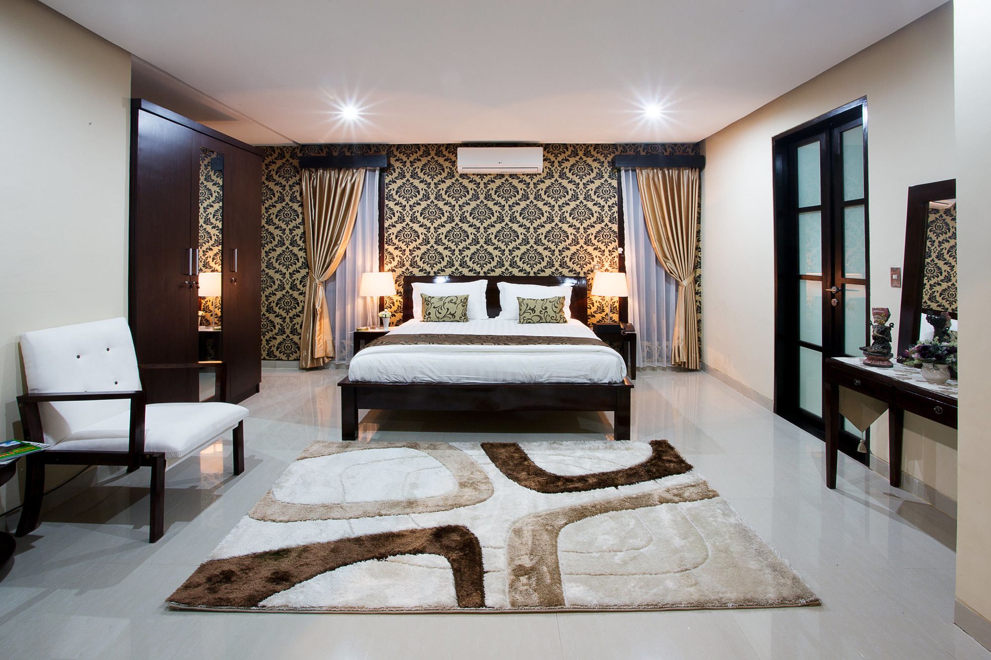 Фото Cometa Villas Seminyak by Premier Hospitality Asia