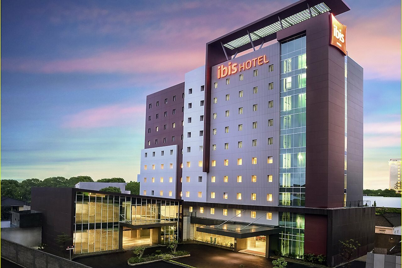 Фото Ibis Makassar City Center