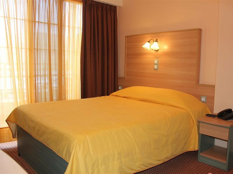 Фото Phoenix Hotel