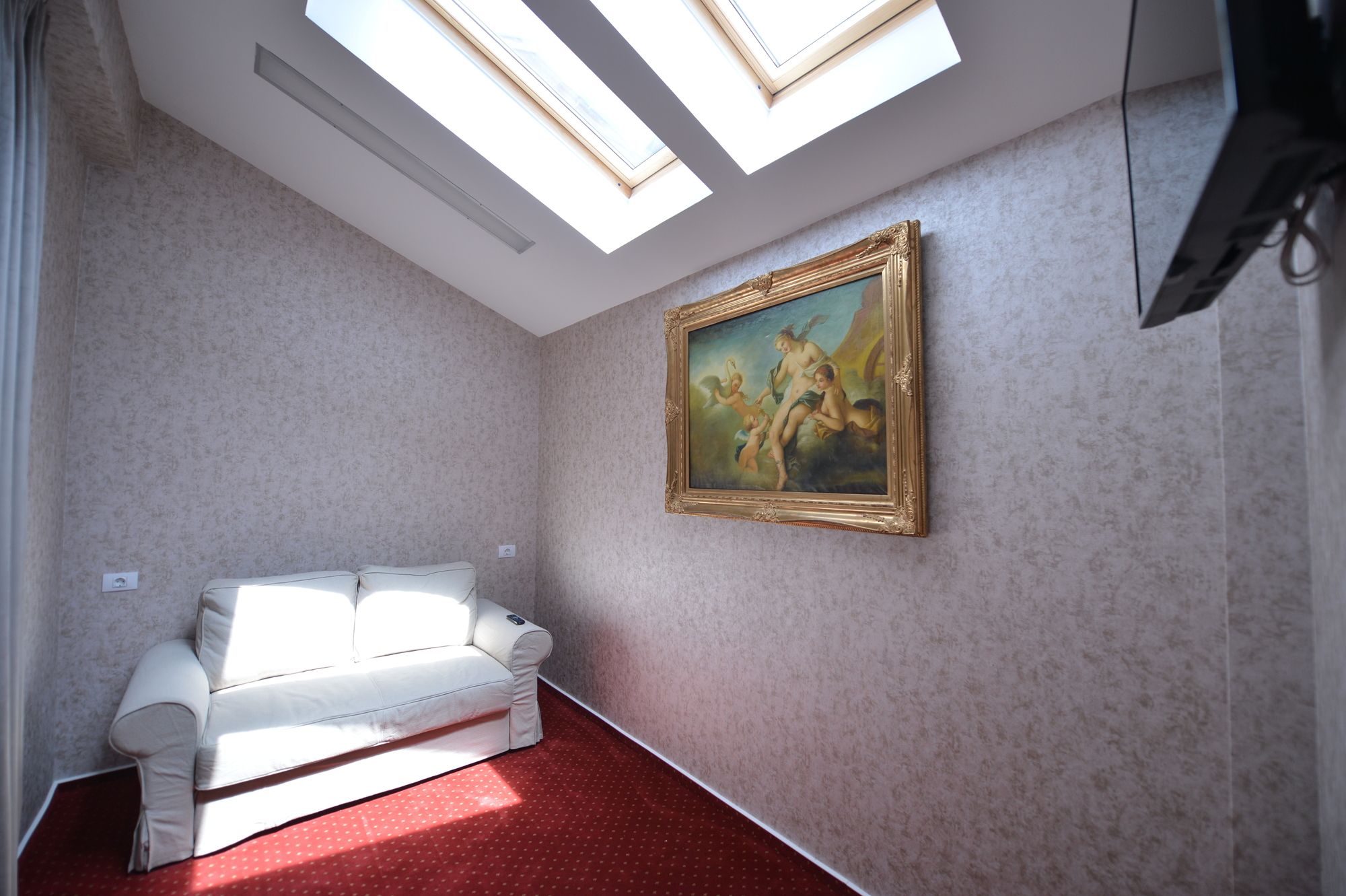 Фото Noblesse Boutique Hotel