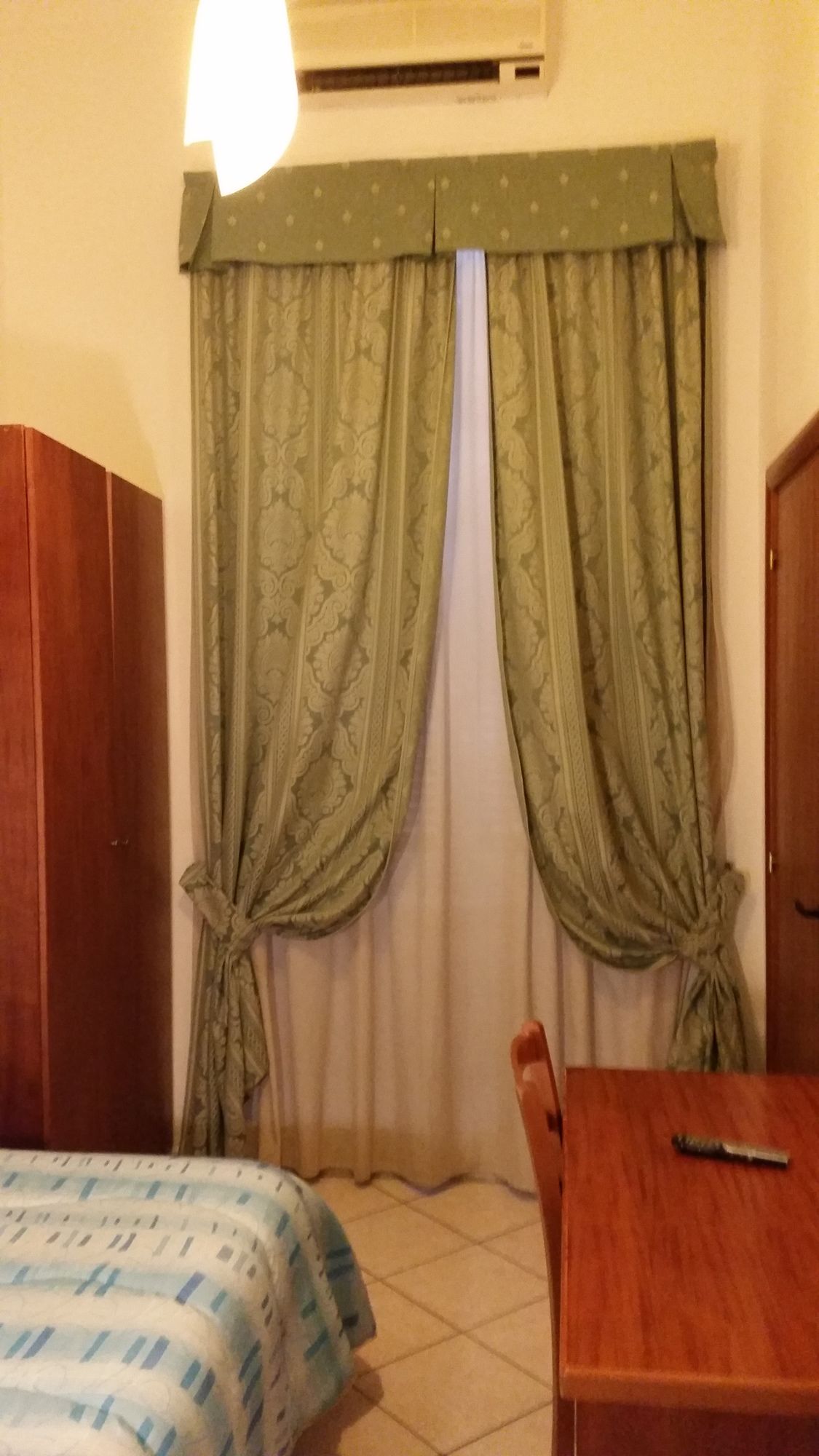 Фото Hotel Tourist