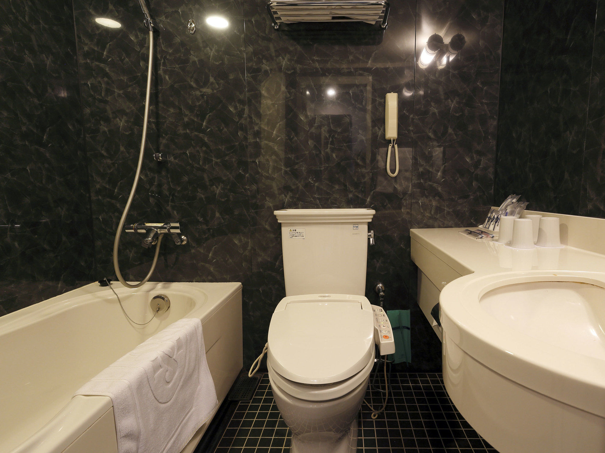 Фото Hotel Monterey La Soeur Osaka