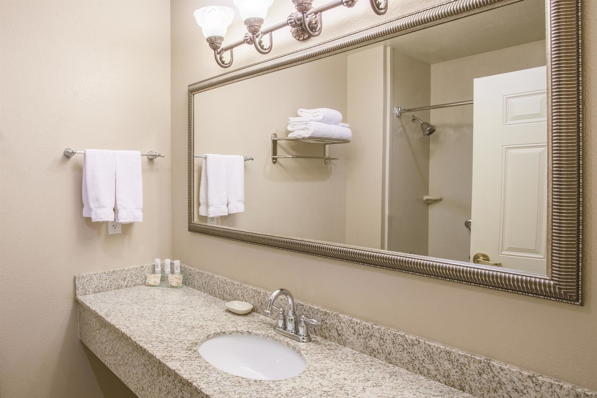 Фото La Quinta Inn & Suites by Wyndham St. George