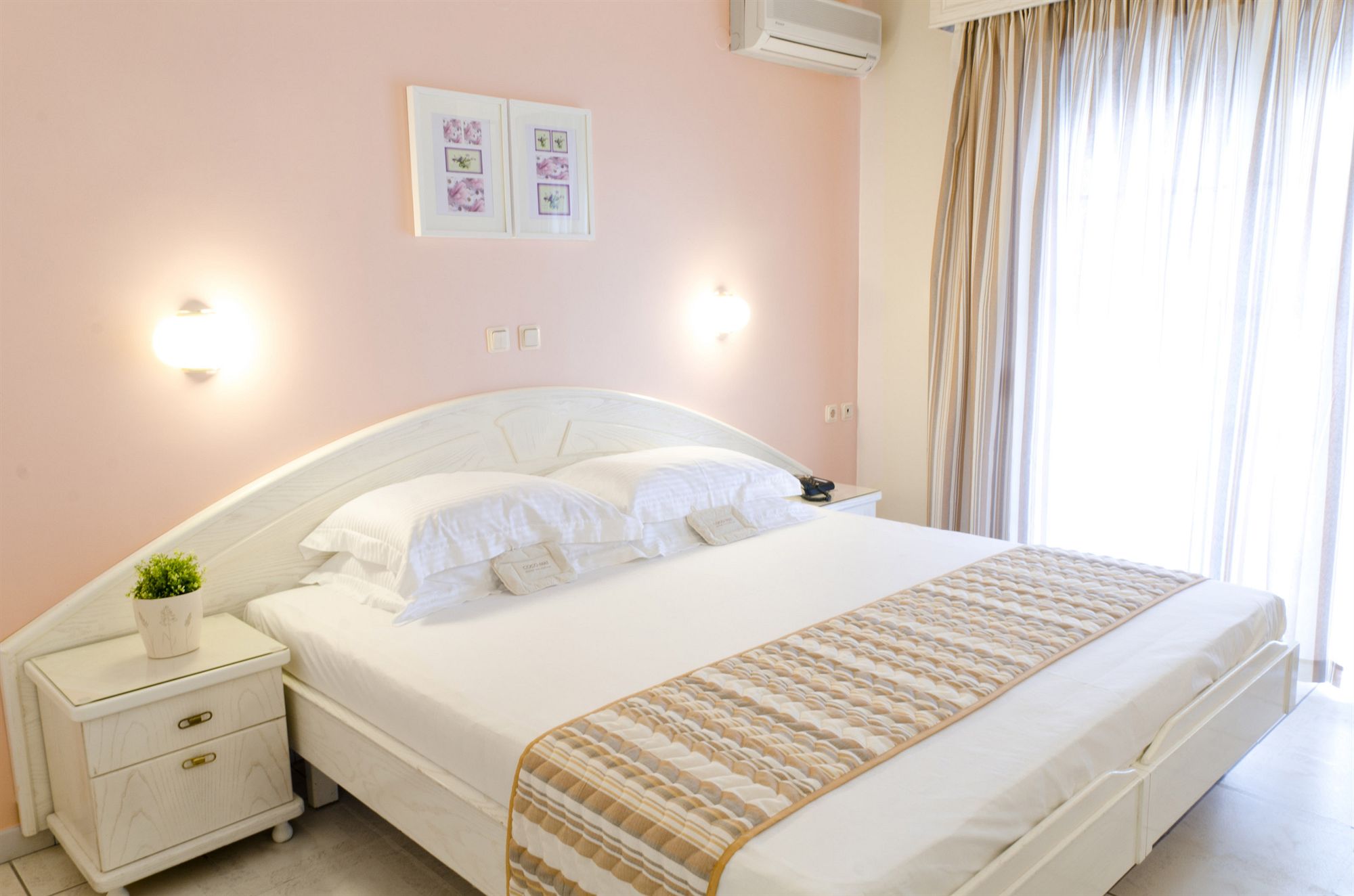 Фото Hotel Strass