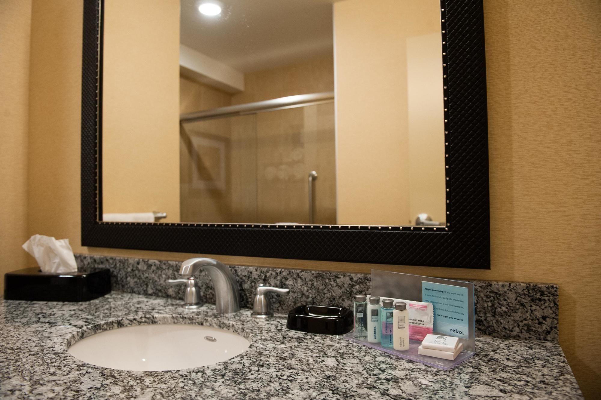 Фото Hampton Inn by Hilton Chilliwack