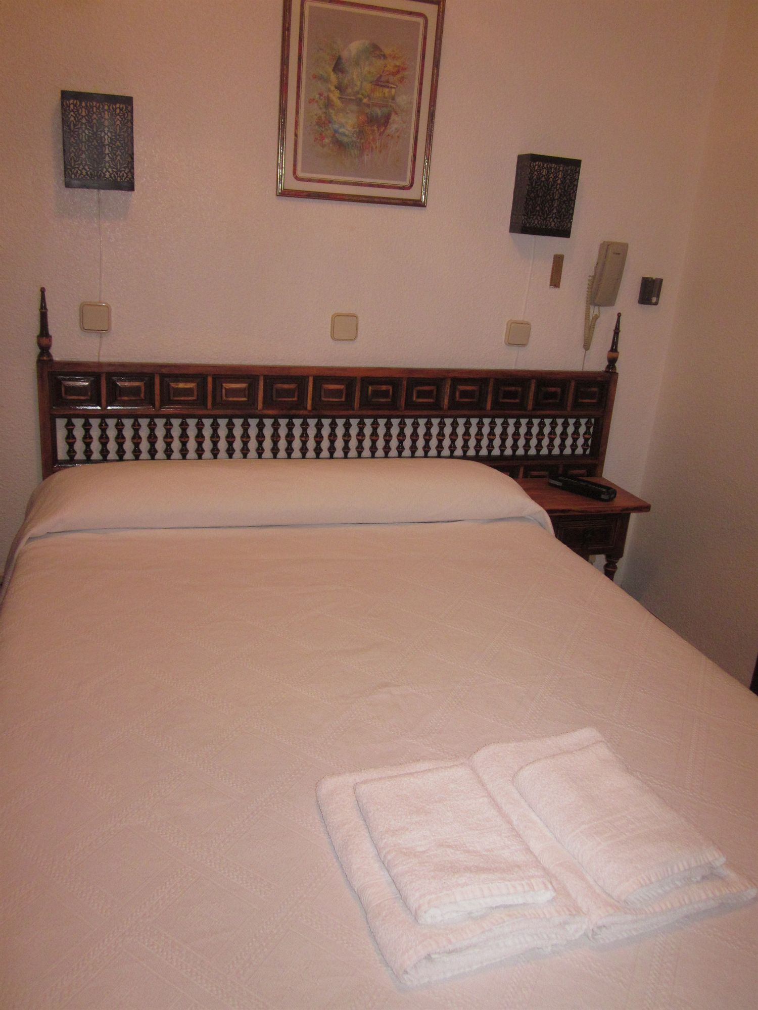 Фото Hostal Esmeralda