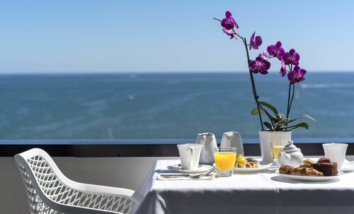 Внешний вид отеля Hotel Nautico в Риччоне, фото 5