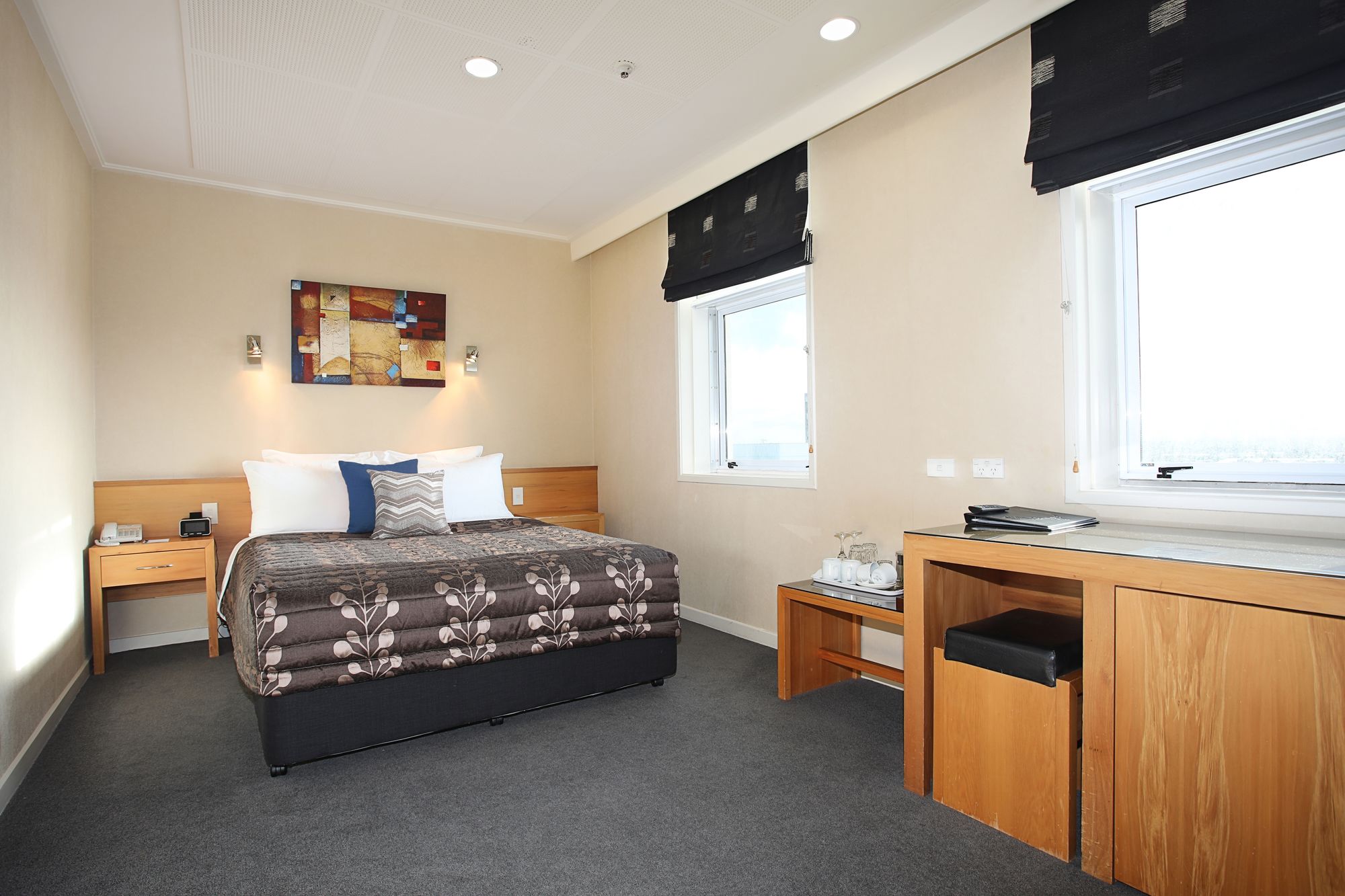 Фото Kelvin Hotel