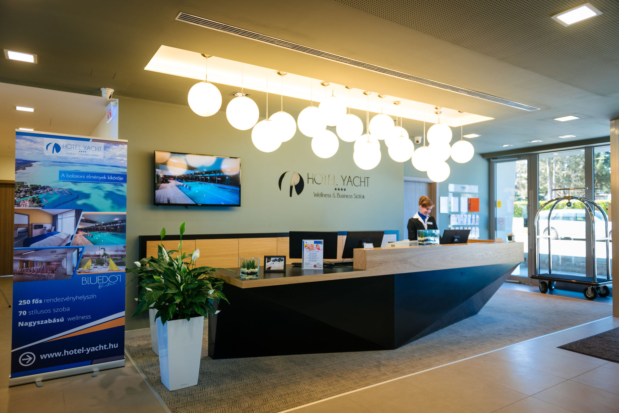 Фото Hotel Yacht Wellness & Business