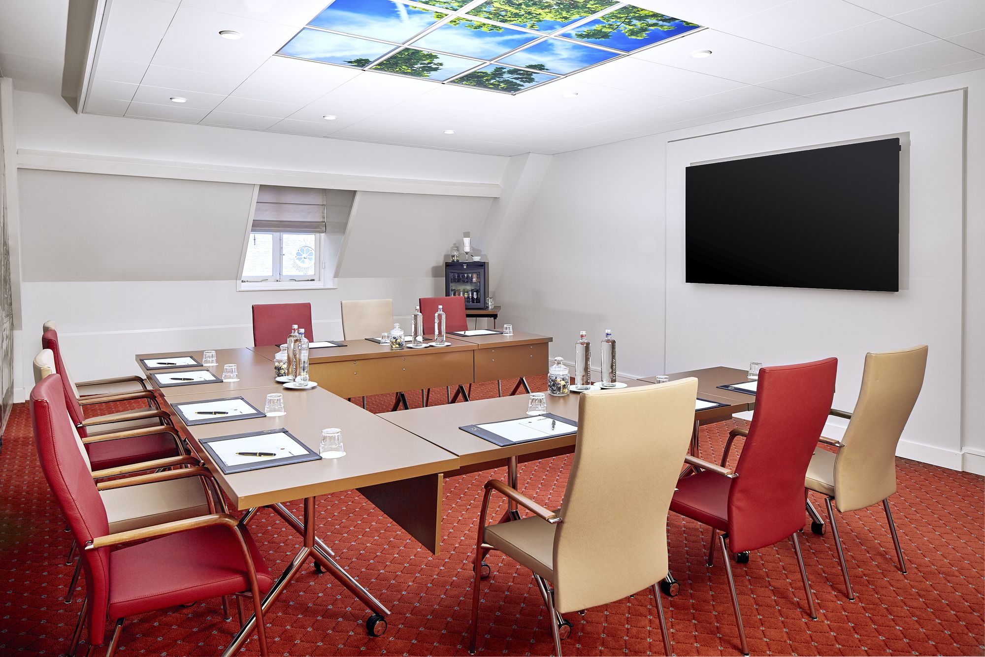 Фото Grand Hotel Karel V