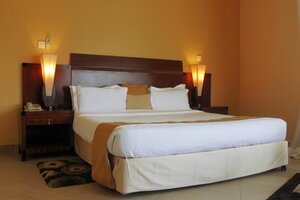 Royal Suites (Kampala, Binayomba Road), hotel