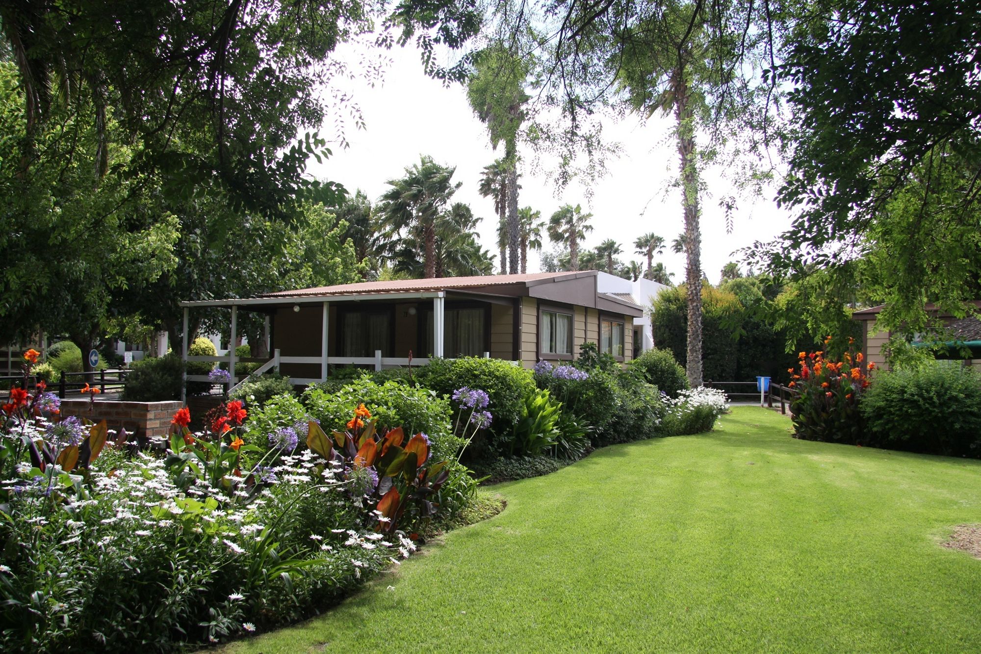 Фото Montagu Springs Resort