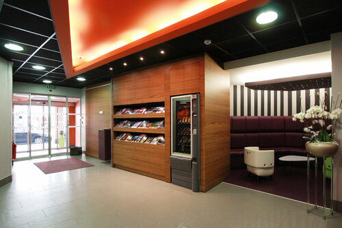 Внешний вид отеля Best Western Hotel De Paris в Лавале, фото 5