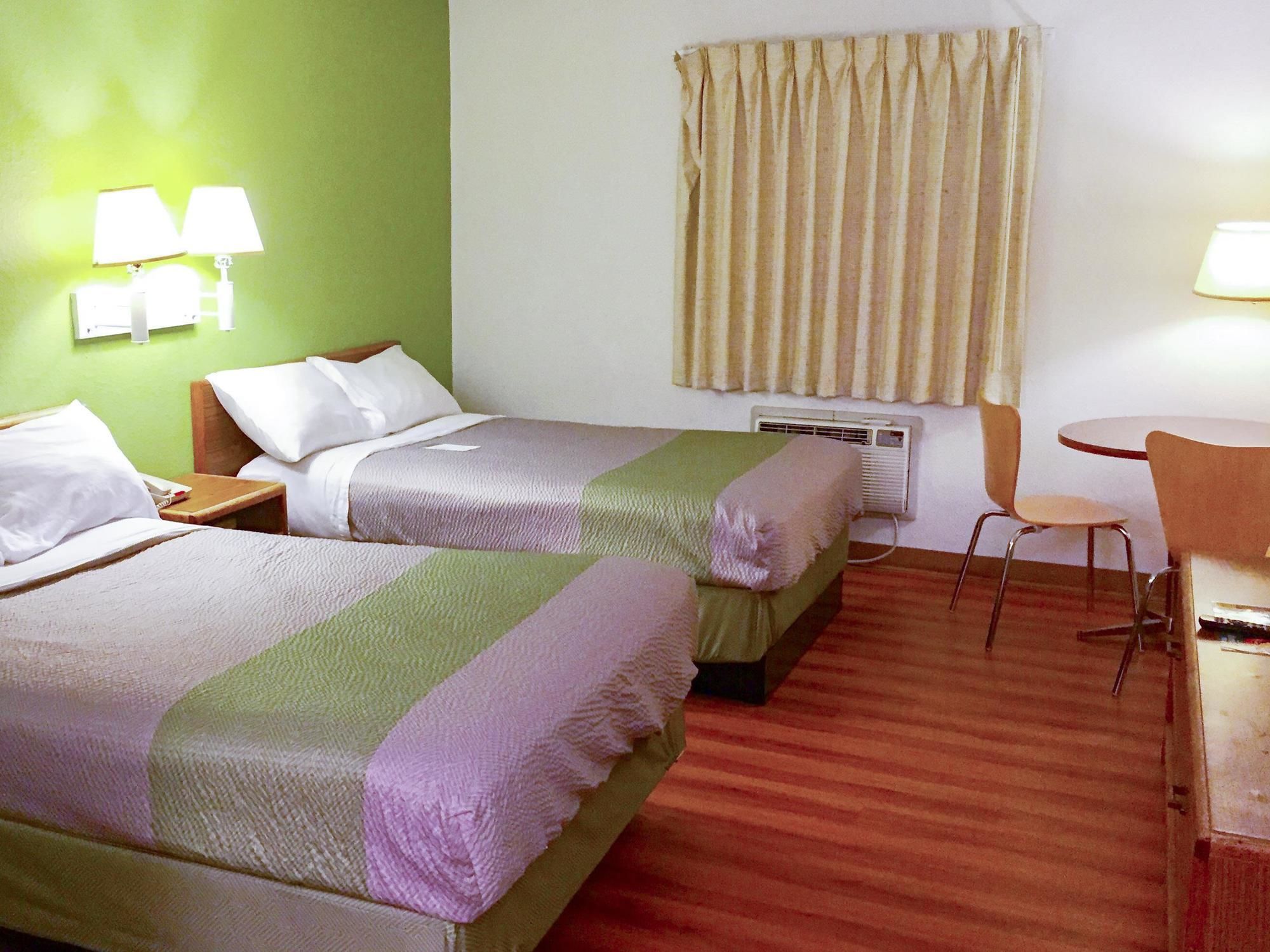 Фото Motel 6 Fargo, Nd - South