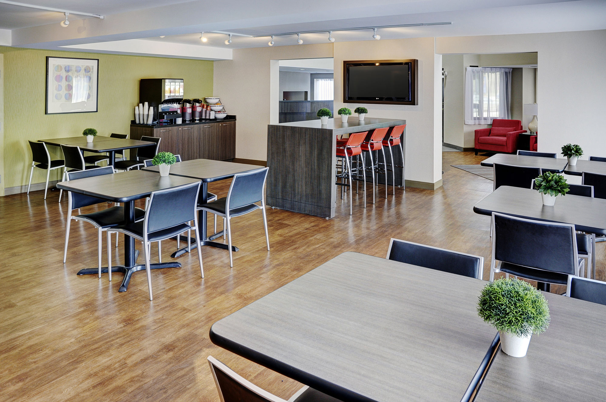 Фото Comfort Inn East