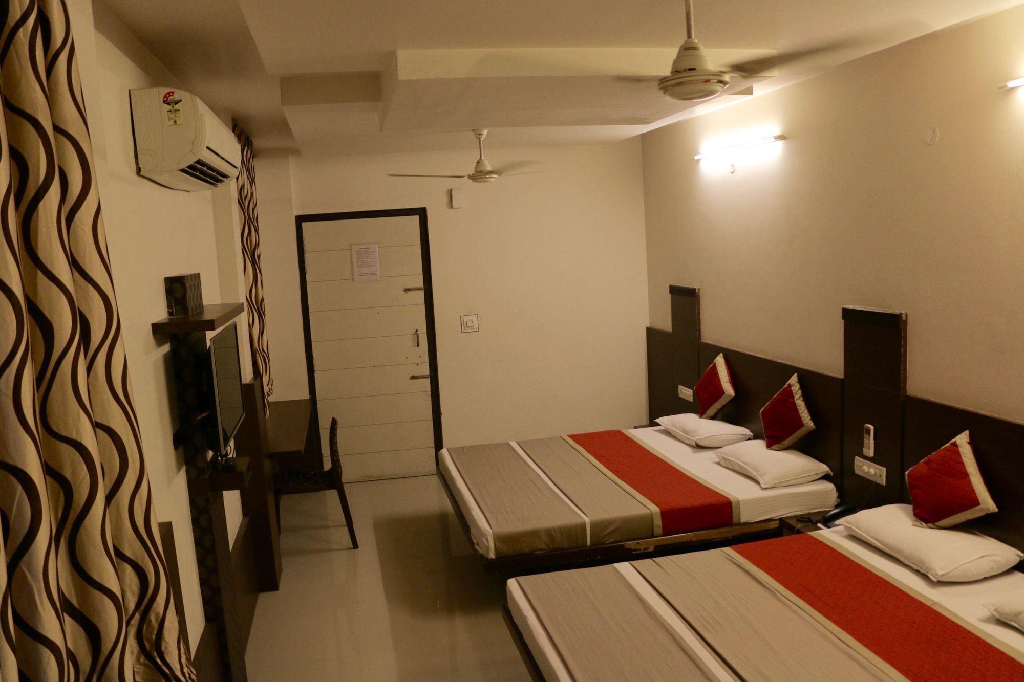 Фото Hotel Ruby