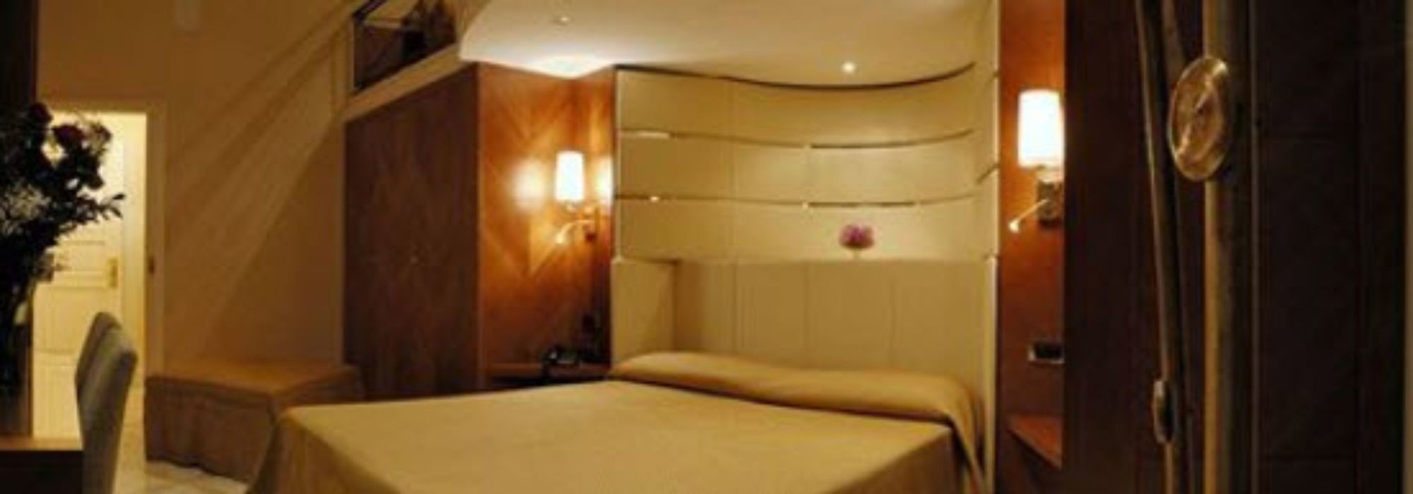 Фото Suite Opera Rooms