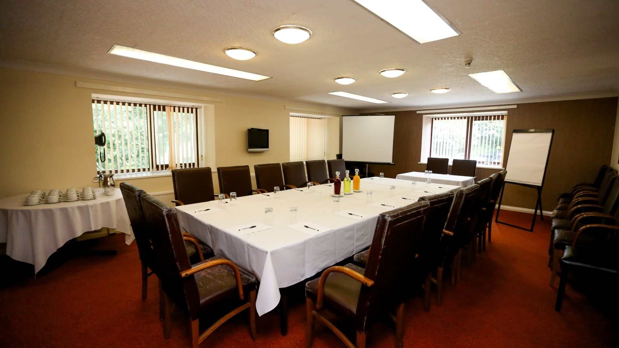 Фото Fairways Lodge & Leisure Club