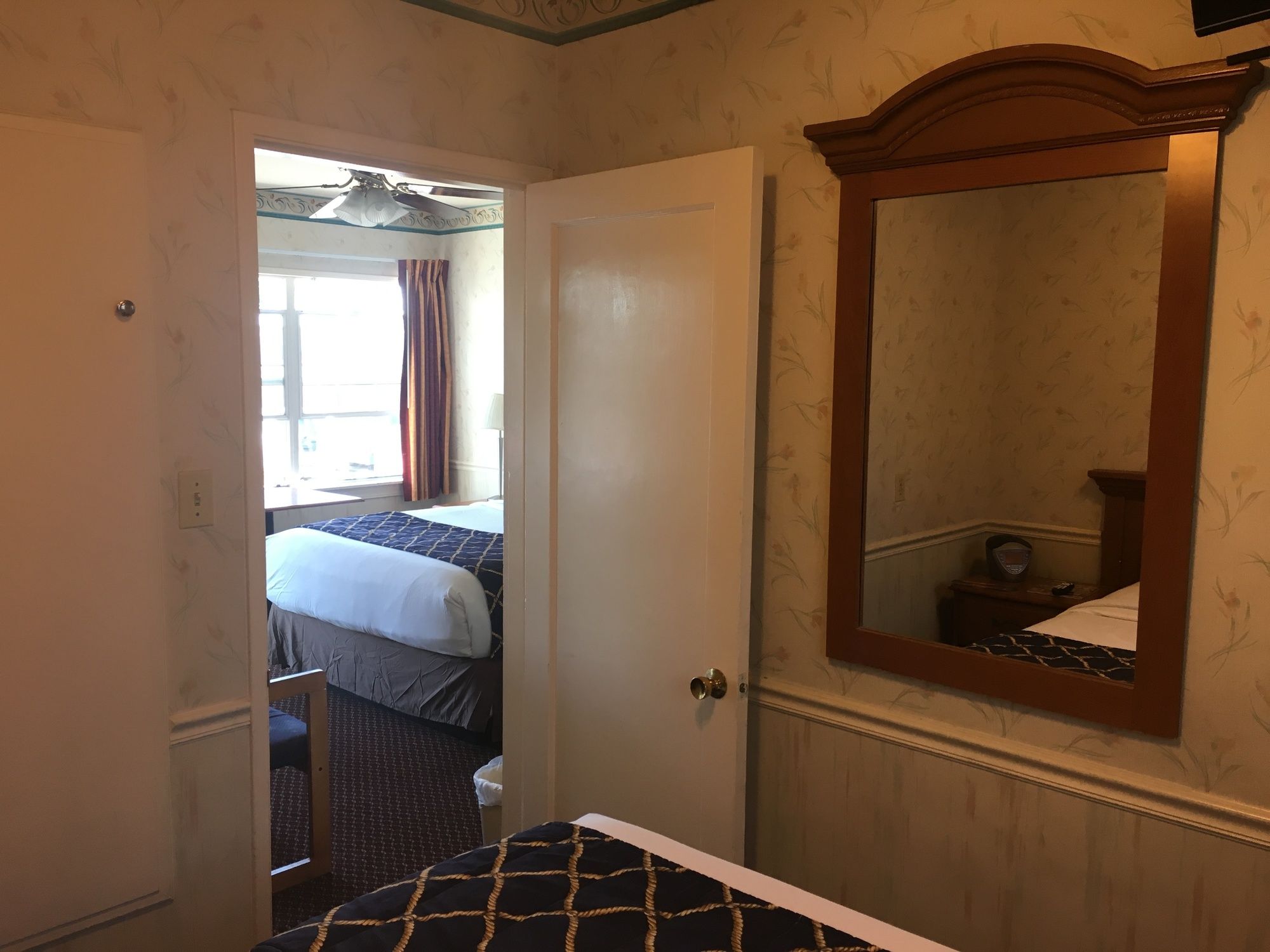 Фото The Palomar Inn