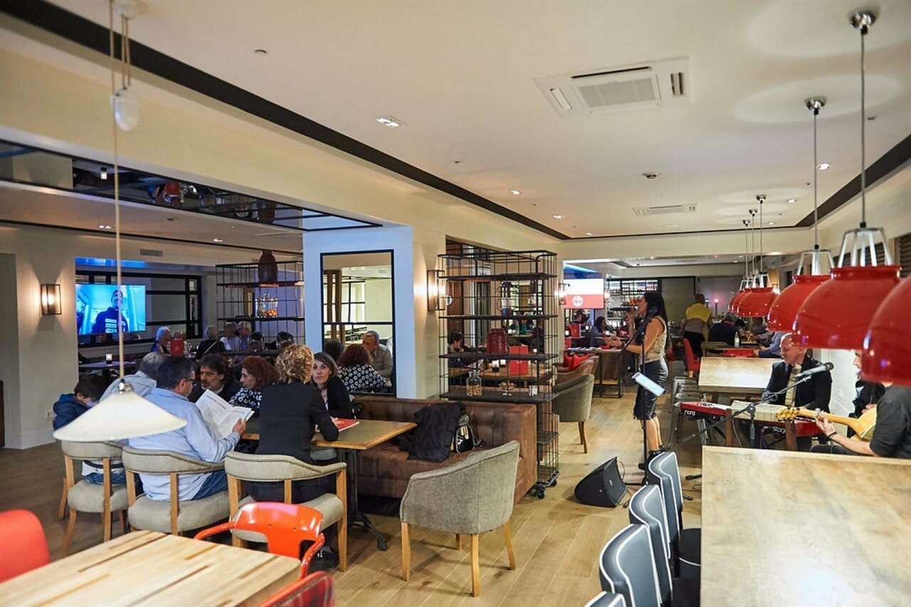 Фото Hotel Barcelona Universal