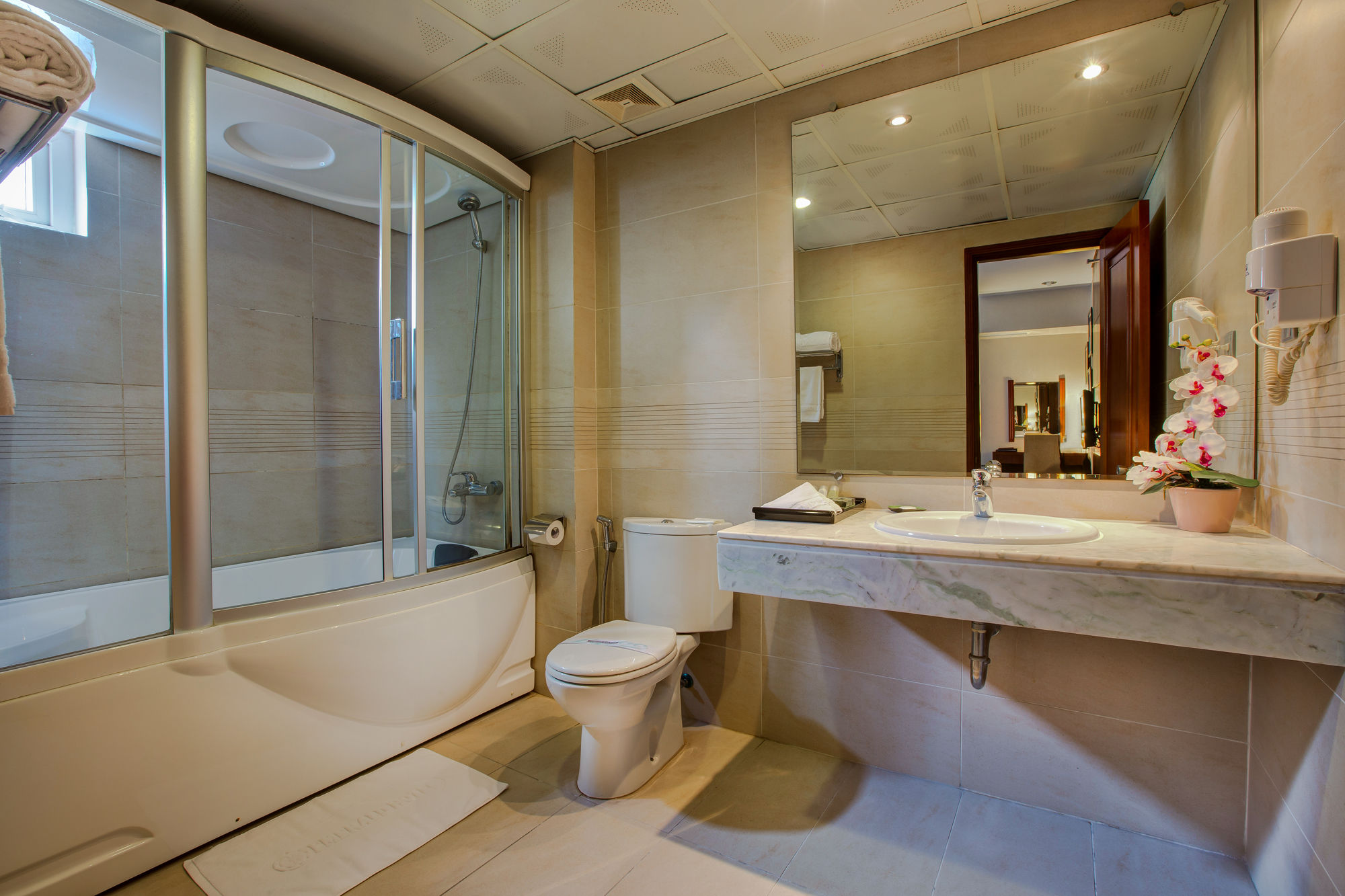 Фото Emerald Hotel Hanoi