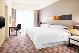 Four Points by Sheraton Puchong (LRT Sri Petaling Line, Puchong Perdana Station), hotel