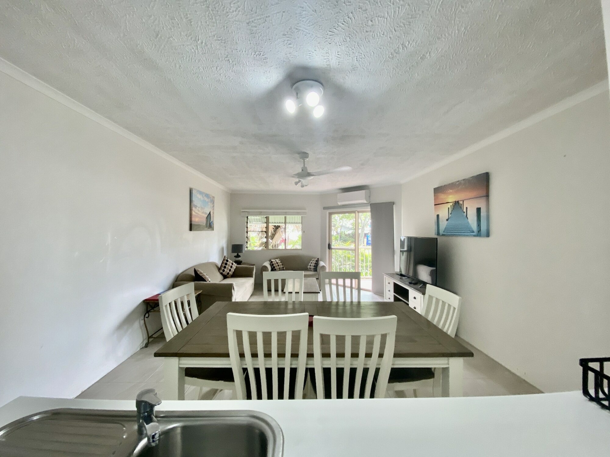 Фото Cairns Beach Resort