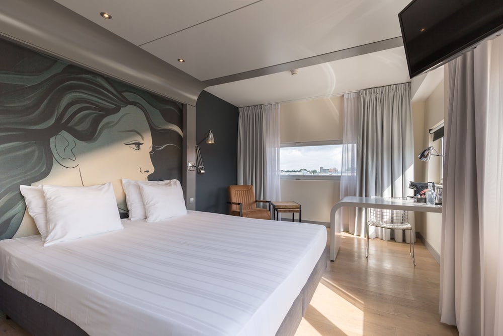 Фото Leonardo Hotel Almere City Center