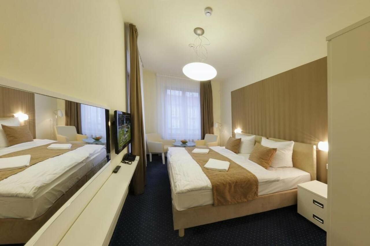 Фото Esmarin Wellness Hotel