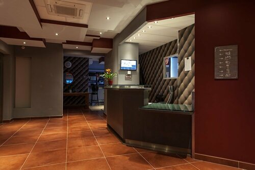 Гостиница The Originals Montpellier Sud Le Mas de Grille в Лодеве