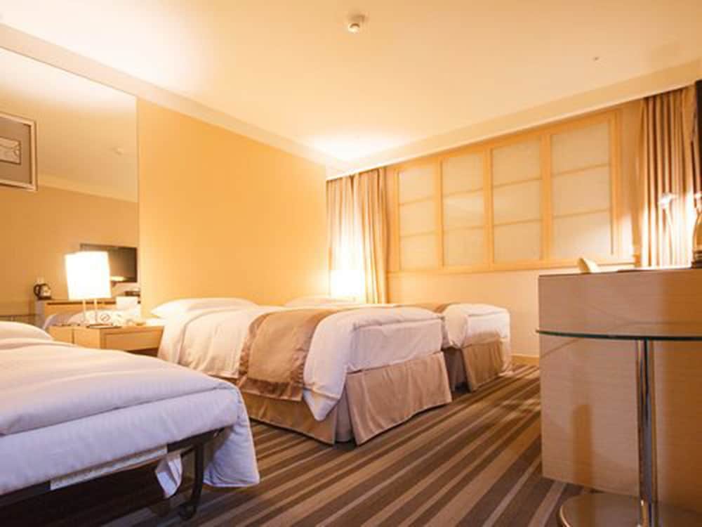 Фото New Continental