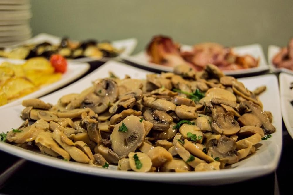 Фото Hotel Madanis Liceo