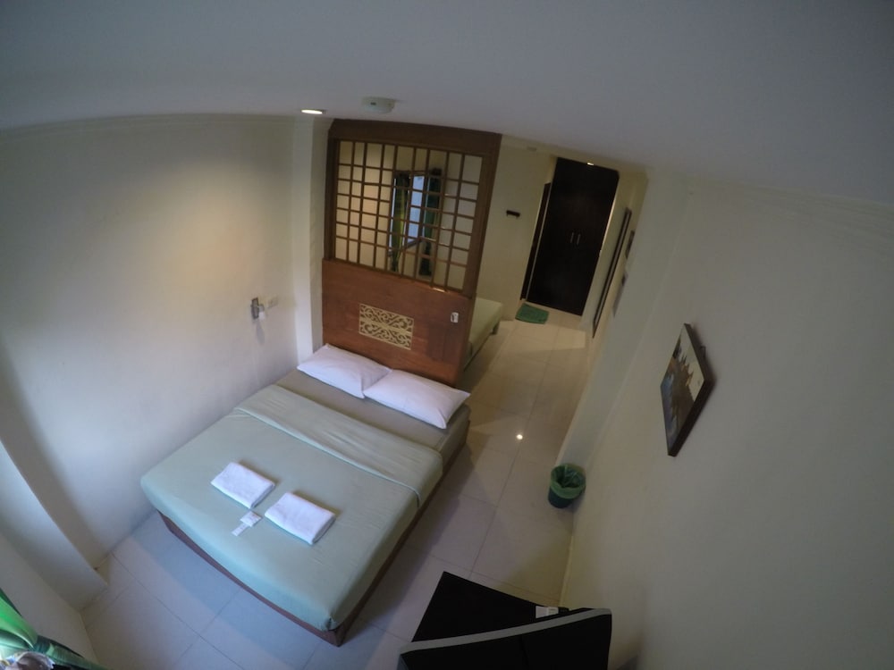 Фото New Road Guest House - Hostel