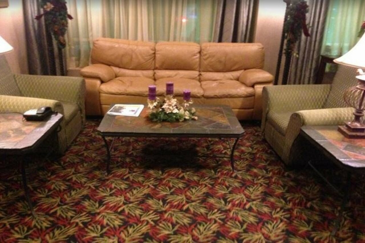 Фото Four Points by Sheraton Toronto Airport East