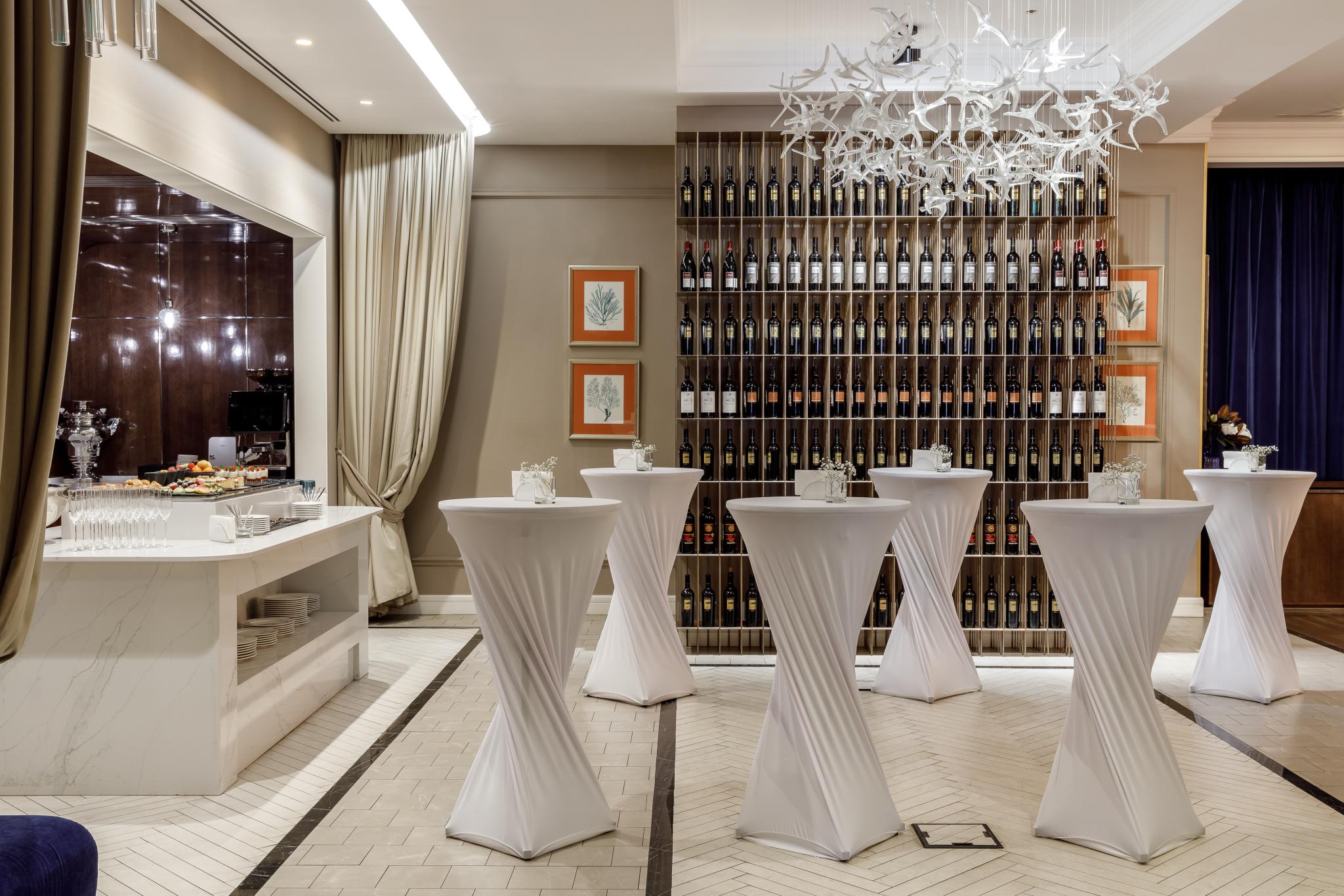 Фото Chekhoff Hotel Moscow Curio Collection by Hilton