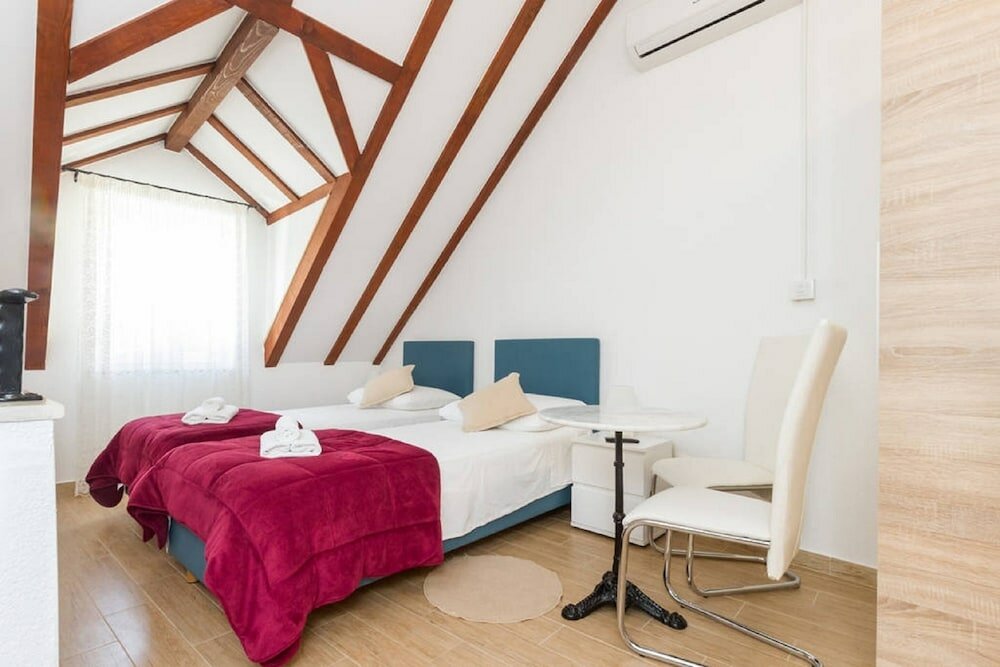 Фото Peruzovic Rooms 1