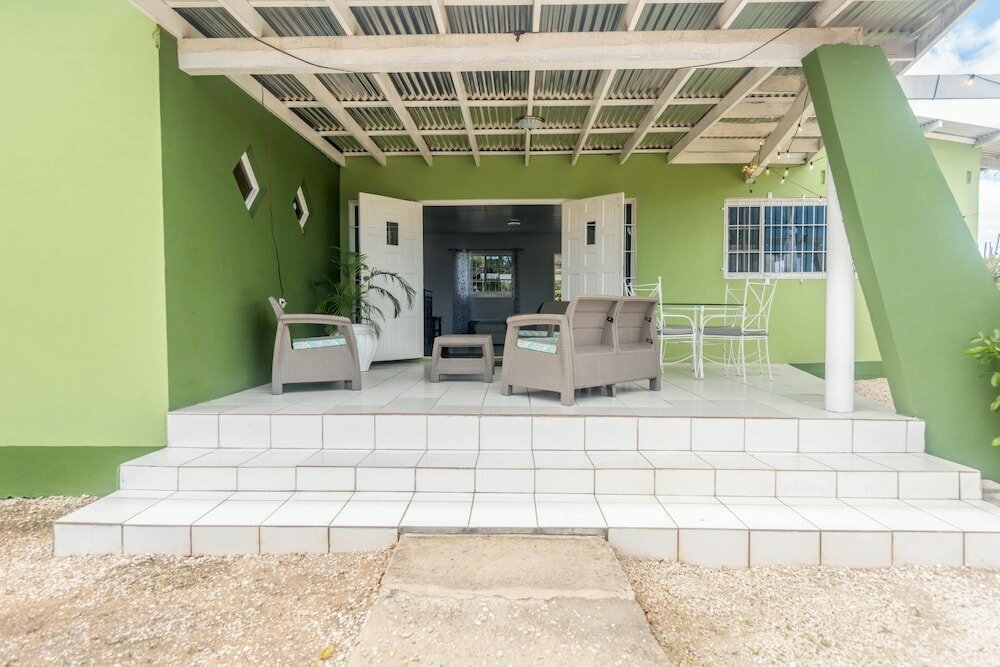 Фото Aruban Home Close to Beach
