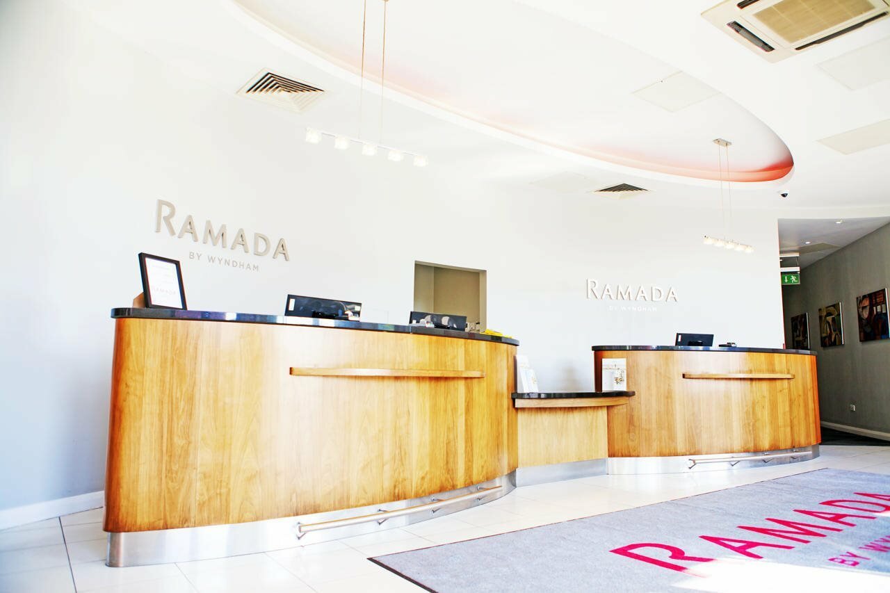 Фото Ramada by Wyndham Belfast City Centre