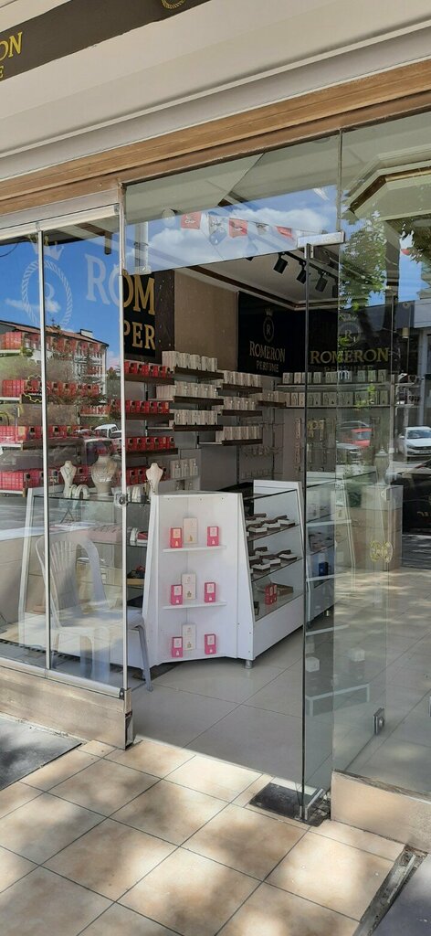 Perfume and cosmetics shop Romeron Perfume, Ankara, photo