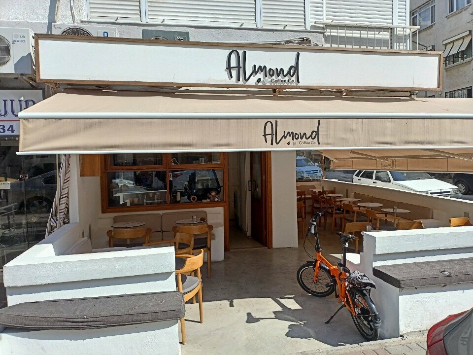 Coffee shop Almond Coffee Co, Izmir, photo
