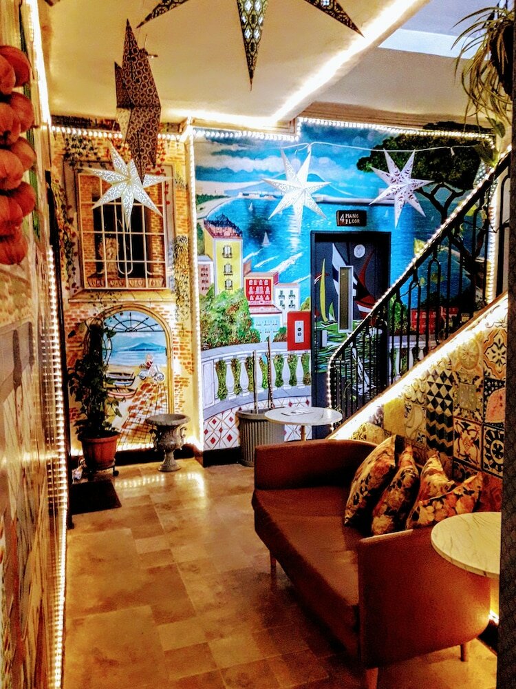 Фото отеля 1