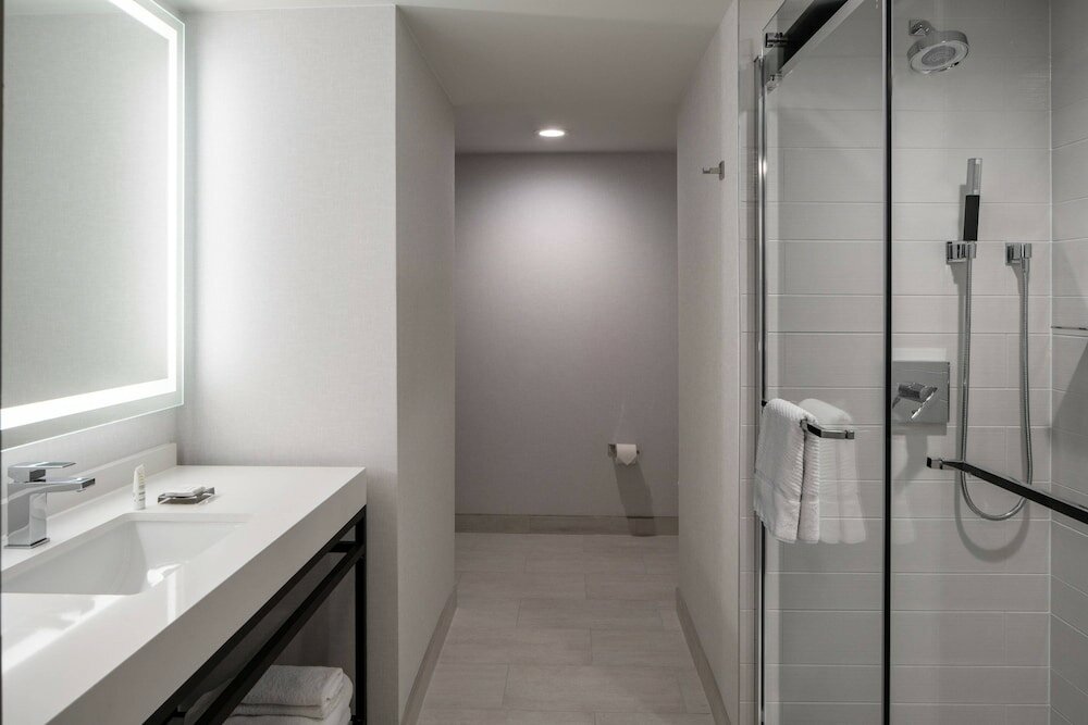 Фото New Orleans Marriott Warehouse Arts District