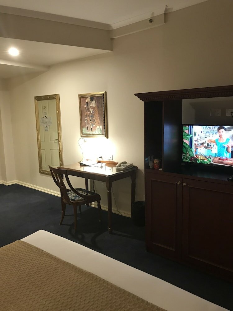 Фото Canterbury International Hotel