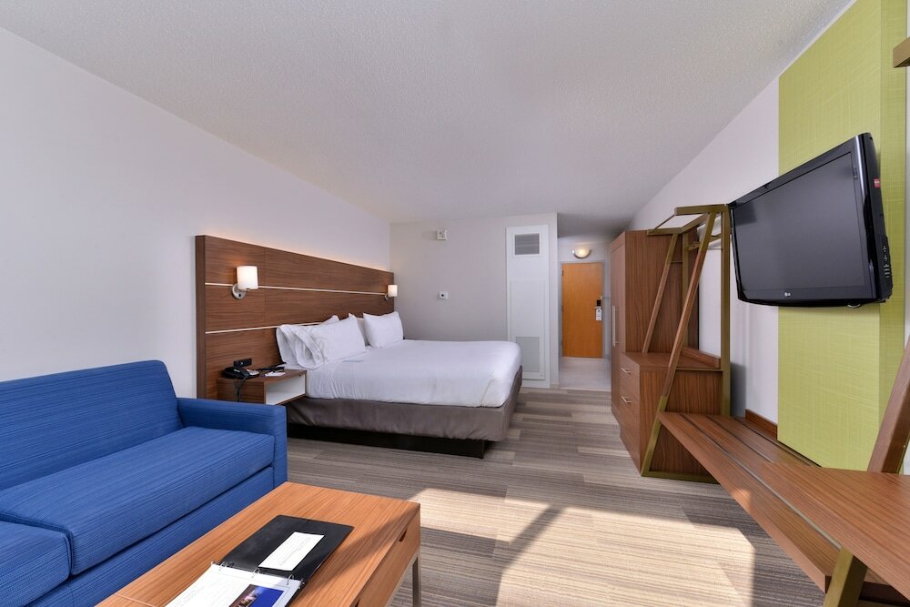 Фото Holiday Inn Express & Suites Springfield