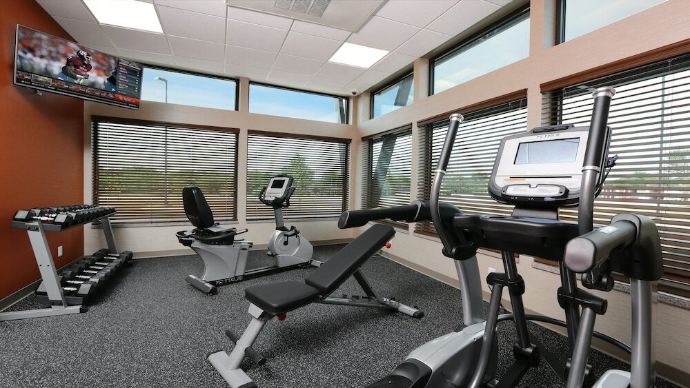 Фото Holiday Inn Express Moline - Quad Cities Area, an Ihg Hotel