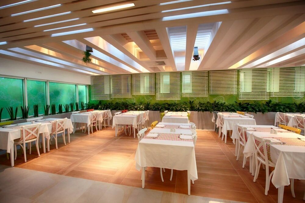 Фото Hotel Castellastva